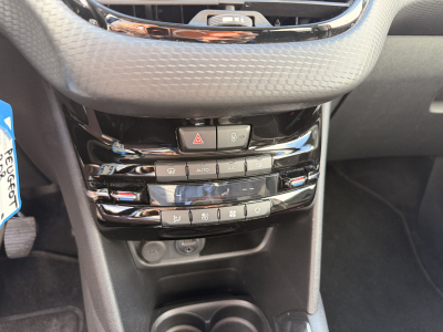 Peugeot 208 1.2 ALLURE 110 S&S