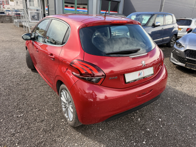 Peugeot 208 1.2 ALLURE 110 S&S