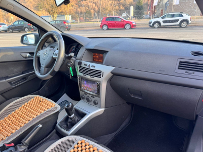 Opel Astra H Caravan Selection 