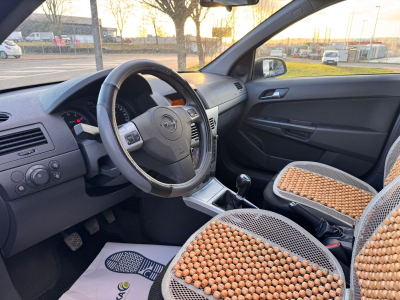 Opel Astra H Caravan Selection 