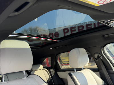 Land-Rover Range Rover Velar NEW MODEL P400 AWD R-DYNAMIC MERIDIAN PANO CUIR NAVI 1 HAND