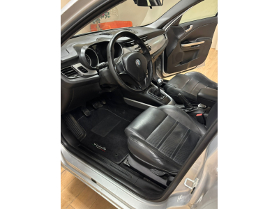 Alfa Romeo Giulietta 1.6 JTD-M 105 Distinctive