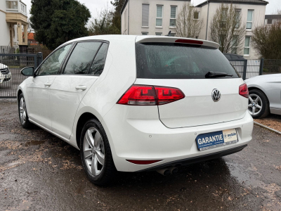 Volkswagen Golf VII Lim. Highline BMT 150PS/DSG/Pano/Leder/