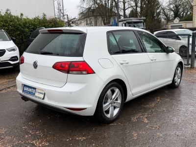 Volkswagen Golf VII Lim. Highline BMT 150PS/DSG/Pano/Leder/