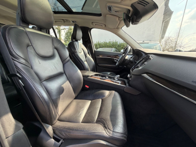 Volvo XC90 XC 90 XC90 Momentum Plug-In Hybrid AWD/ 7xSitzer