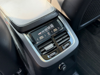 Volvo XC90 XC 90 XC90 Momentum Plug-In Hybrid AWD/ 7xSitzer