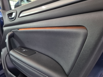 Renault Megane 1.6 DCI 130 BOSE EDITION, 1 HAND, CAMERA, CUIR, DIGITAL COCKPIT, LED,