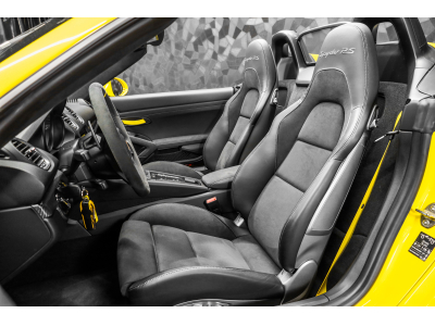 Porsche 718 Spyder RS PDK - Sièges Sport - JAUNE RACING