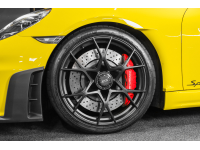 Porsche 718 Spyder RS PDK - Sièges Sport - JAUNE RACING