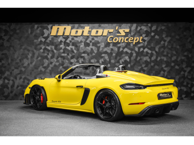 Porsche 718 Spyder RS PDK - Sièges Sport - JAUNE RACING