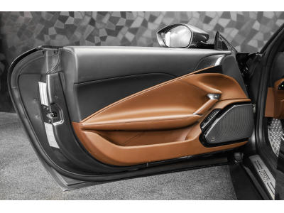 Ferrari Roma V8 - GRIGIO SILVERSTONE / CIOCCOLATO