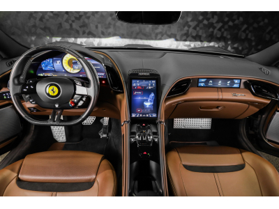 Ferrari Roma V8 - GRIGIO SILVERSTONE / CIOCCOLATO