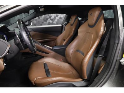 Ferrari Roma V8 - GRIGIO SILVERSTONE / CIOCCOLATO