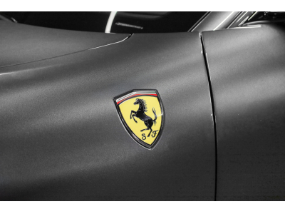 Ferrari Roma V8 - GRIGIO SILVERSTONE / CIOCCOLATO