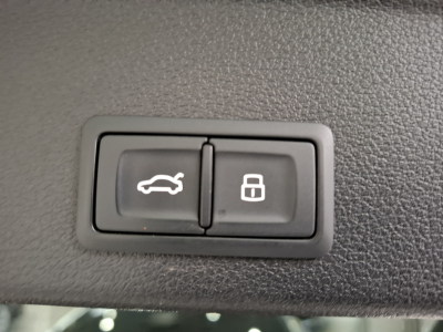 Audi A4 AVANT 2.0 TDI 150 S-TRONIC, EDITION SPORT, NAVI, CUIR, CAMERA, ATT. REMOR., LED,