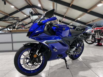 Yamaha YZF-R125 