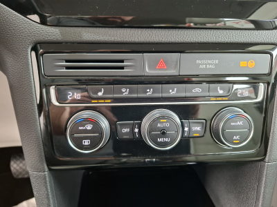 Volkswagen Golf Sportsvan 1.4TSI DSG Highline BlueMotion,1Hand,NAVI,CAMERA,PDC,LEDER,LED,