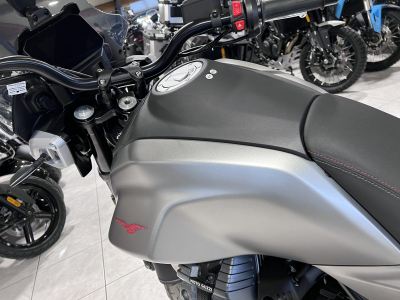 Moto Guzzi V 85 TT  Strada