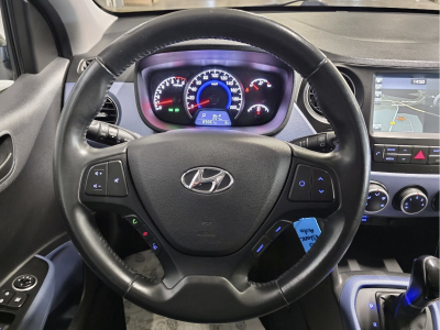 Hyundai i10 1.0 AUTO CLIM NAVI