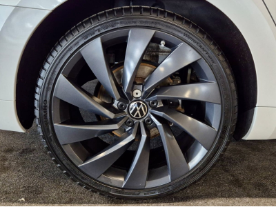 Volkswagen Arteon SHOOTING BREAK 2.0 TDI 200 4MOTION DSG R-LINE HEAD UP PANO CUIR NAVI