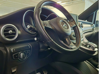 Mercedes-Benz V 250 D AMG LINE 7 SITZE CUIR NAVI 1 HAND