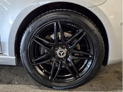 Mercedes-Benz V 250 D AMG LINE 7 SITZE CUIR NAVI 1 HAND