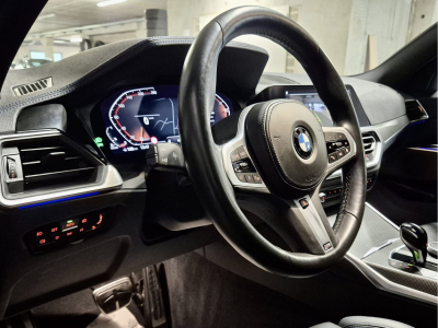 BMW 330 D 6 cyl XDRIVE TOURING M SPORT PAKET HEAD UP CUIR NAVI 1 HAND