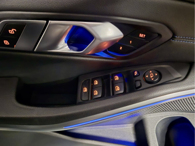 BMW 330 D 6 cyl XDRIVE TOURING M SPORT PAKET HEAD UP CUIR NAVI 1 HAND