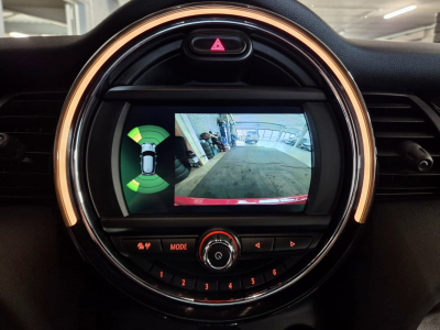 MINI Cooper 1.5 LED NAVI