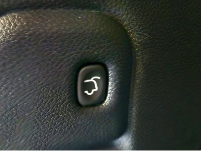 Jeep Grand Cherokee 6.4l V8 HEMI SRT NAVI CUIR PANO 1 HAND