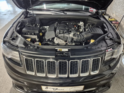 Jeep Grand Cherokee 6.4l V8 HEMI SRT NAVI CUIR PANO 1 HAND