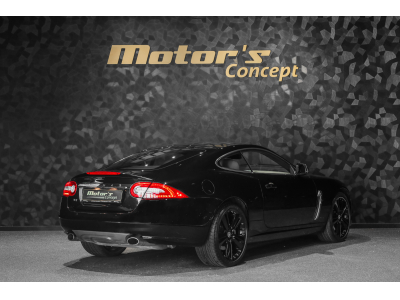 Jaguar XK V8 CÉLÉBRATION ULTIMATE 1/5