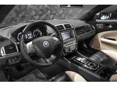 Jaguar XK V8 CÉLÉBRATION ULTIMATE 1/5