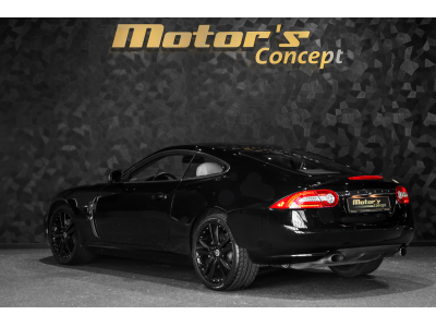 Jaguar XK V8 CÉLÉBRATION ULTIMATE 1/5