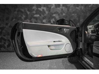 Jaguar XK V8 CÉLÉBRATION ULTIMATE 1/5