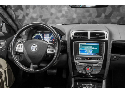 Jaguar XK V8 CÉLÉBRATION ULTIMATE 1/5