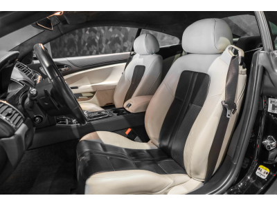 Jaguar XK V8 CÉLÉBRATION ULTIMATE 1/5