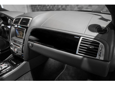 Jaguar XK V8 CÉLÉBRATION ULTIMATE 1/5