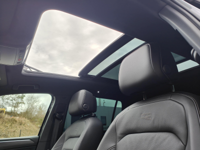 Volkswagen Tiguan 2.0 TDI R LINE GPS CARPLAY CAMERA TOIT PANO OUVRANT SIEGES VOLANTS CHAUFFANTS