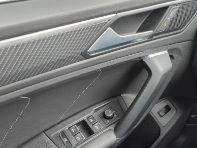 Volkswagen Tiguan 2.0 TDI R LINE GPS CARPLAY CAMERA TOIT PANO OUVRANT SIEGES VOLANTS CHAUFFANTS