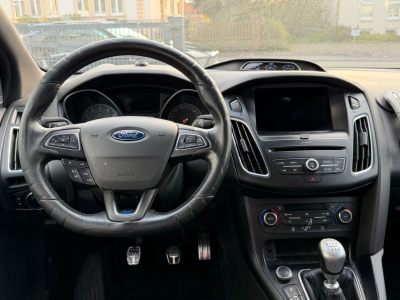 Ford Focus Lim. RS 257 KW/Schalensitze/ALLRAD/