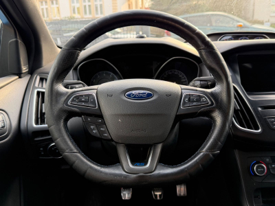 Ford Focus Lim. RS 257 KW/Schalensitze/ALLRAD/