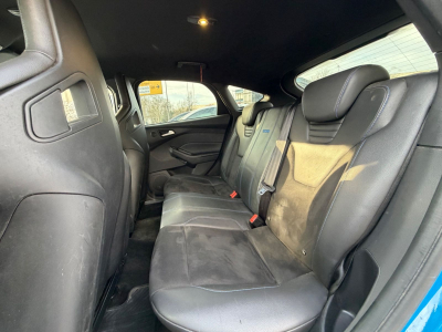 Ford Focus Lim. RS 257 KW/Schalensitze/ALLRAD/