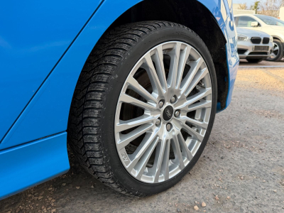 Ford Focus Lim. RS 257 KW/Schalensitze/ALLRAD/