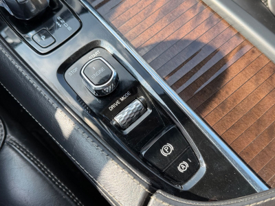 Volvo XC90 XC 90 XC90 Momentum Plug-In Hybrid AWD/ 7xSitzer