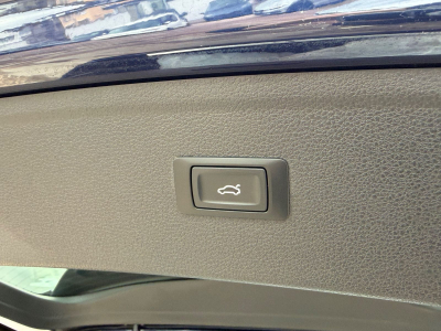 Audi Q5 quattro S-LINE/HYBRIED/HEADUP/