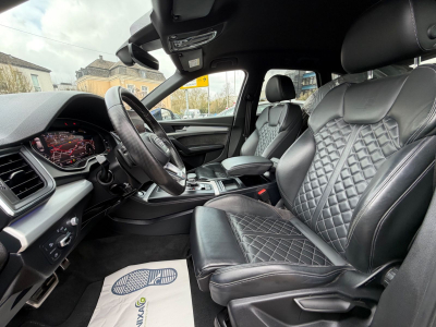 Audi Q5 quattro S-LINE/HYBRIED/HEADUP/