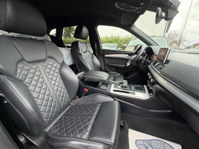 Audi Q5 quattro S-LINE/HYBRIED/HEADUP/