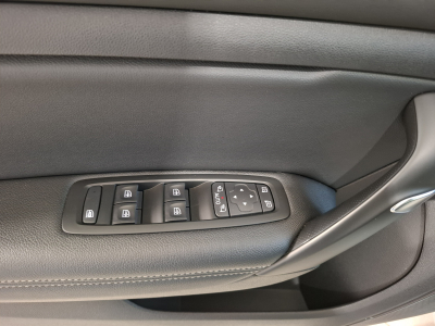 Renault Megane Intens dCi 115, CUIR, NAVI, CAMERA, LED, COCKPIT, HEAD-UP-DISPLAY,