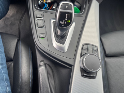 BMW 330 BMW 330 X DRIVE TOURING SHADOW LINE M SPORT PAKET STANDHEIZUNG